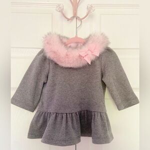 JANIE AND JACK | Long sleeve gray blouse with faux fur pink neck detail.